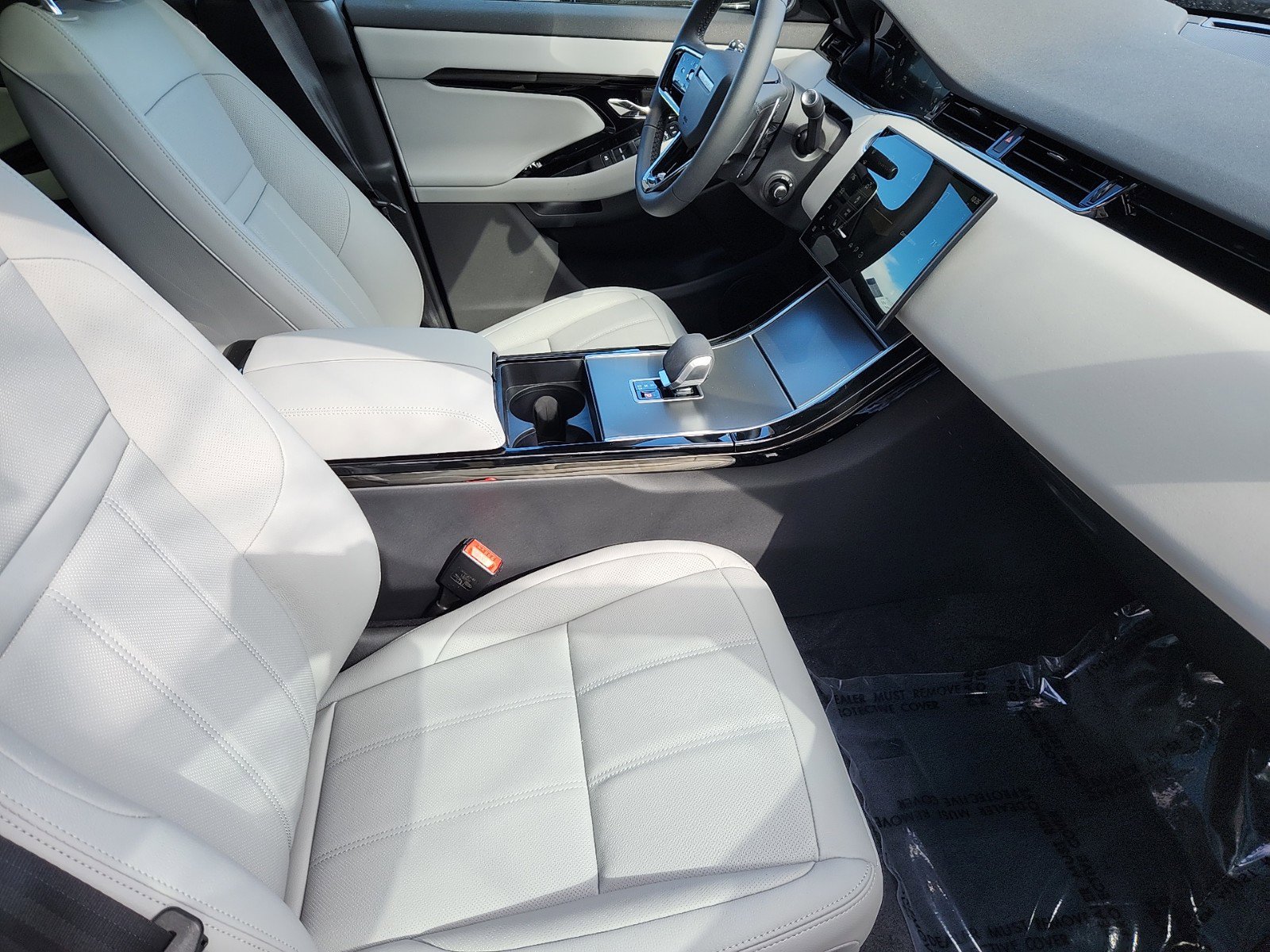 2026 Land Rover Range Rover Evoque S photo 3