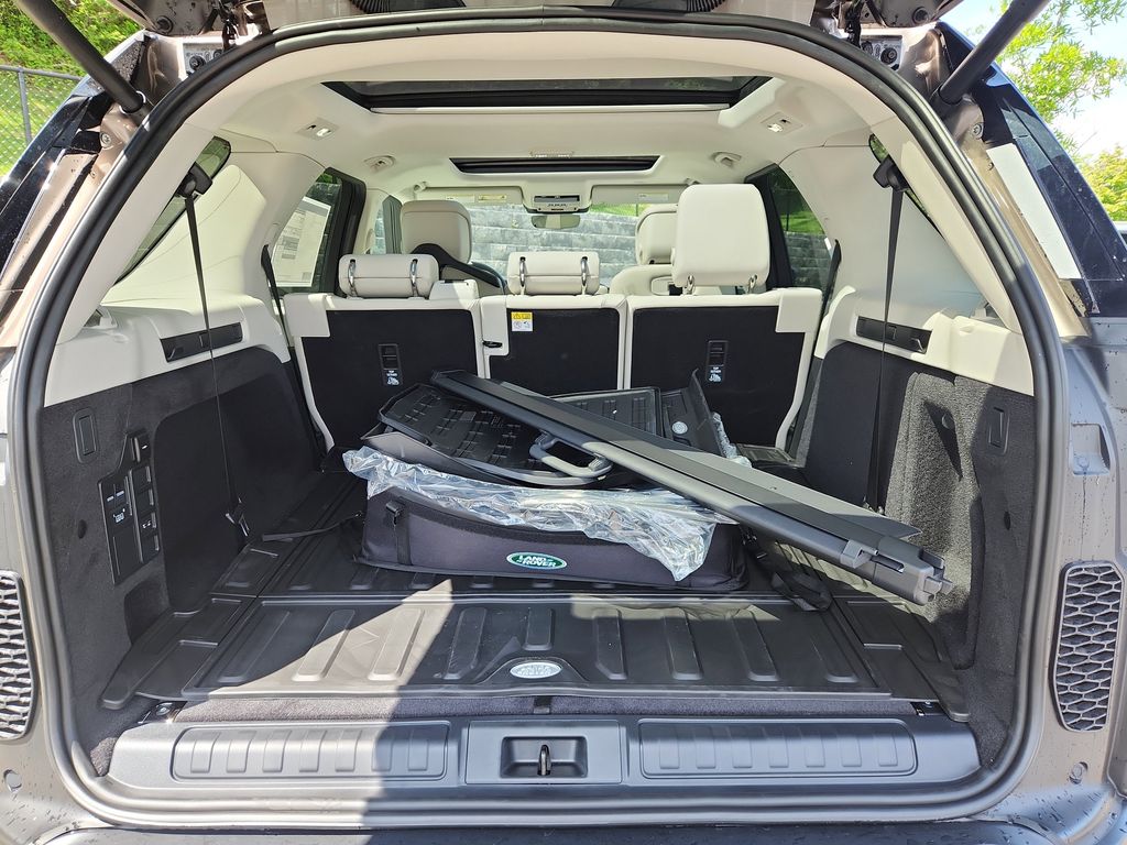2025 Land Rover Discovery S - Photo 13