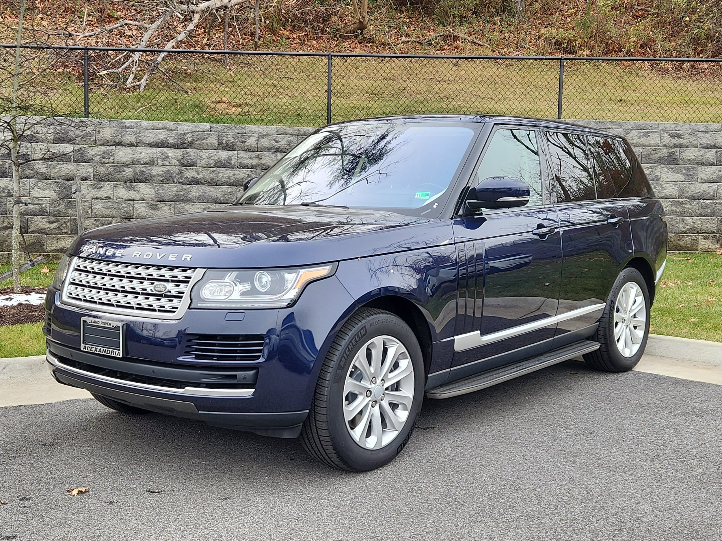 2017 Land Rover Range Rover HSE's photo