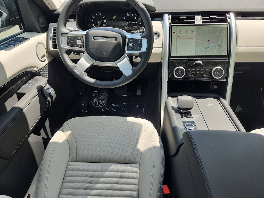 New 2025 Land Rover Discovery S SUV