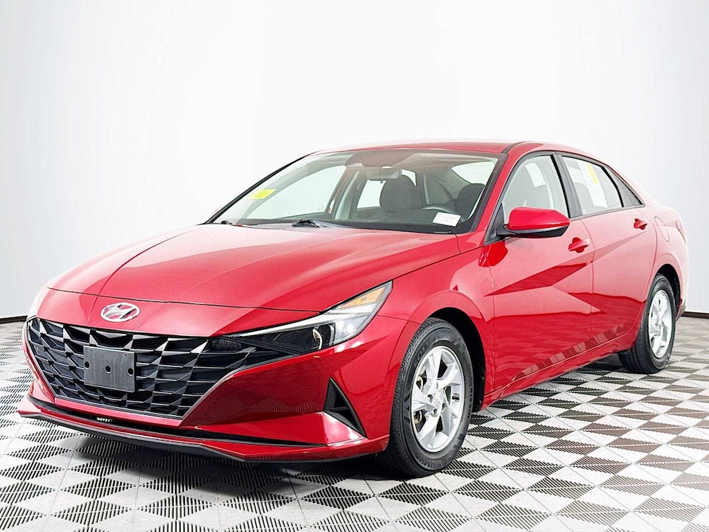 Used 2022 Hyundai Elantra SE Sedan