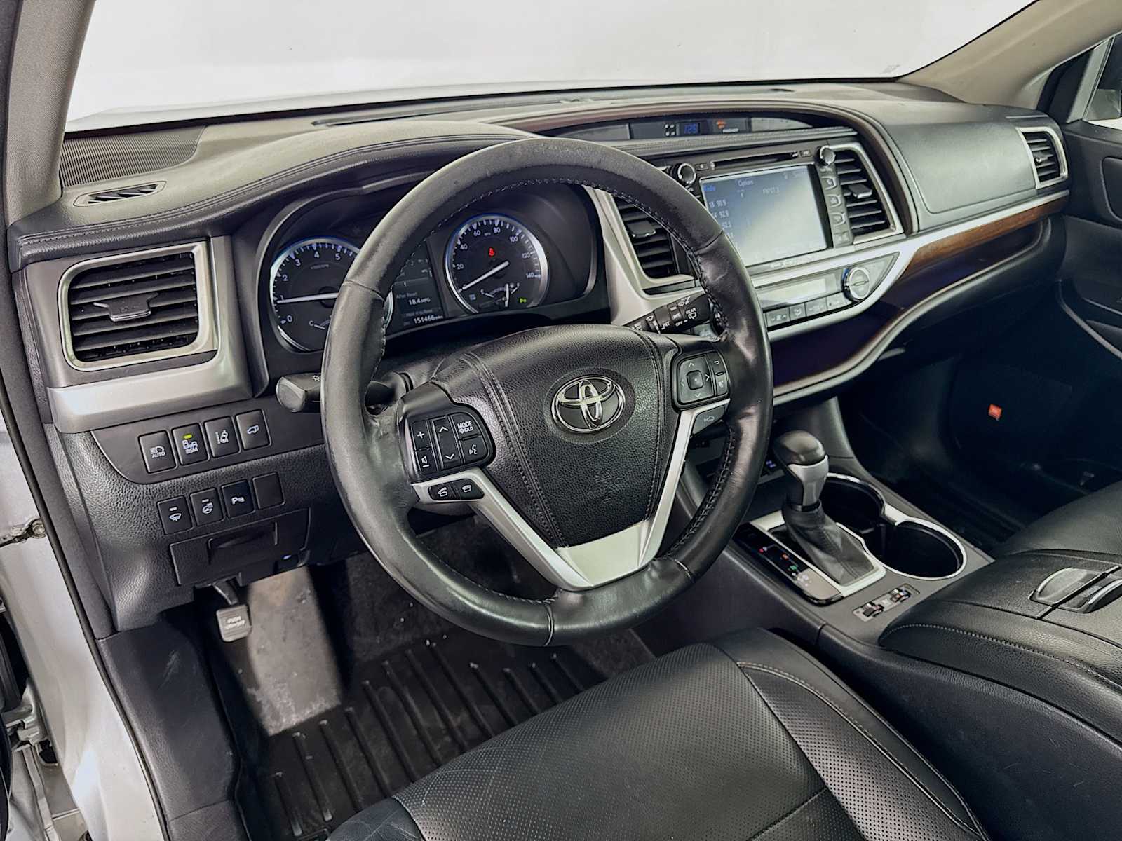 Image 8 of 2015 Toyota Highlander Limited Platinum V6 SUV