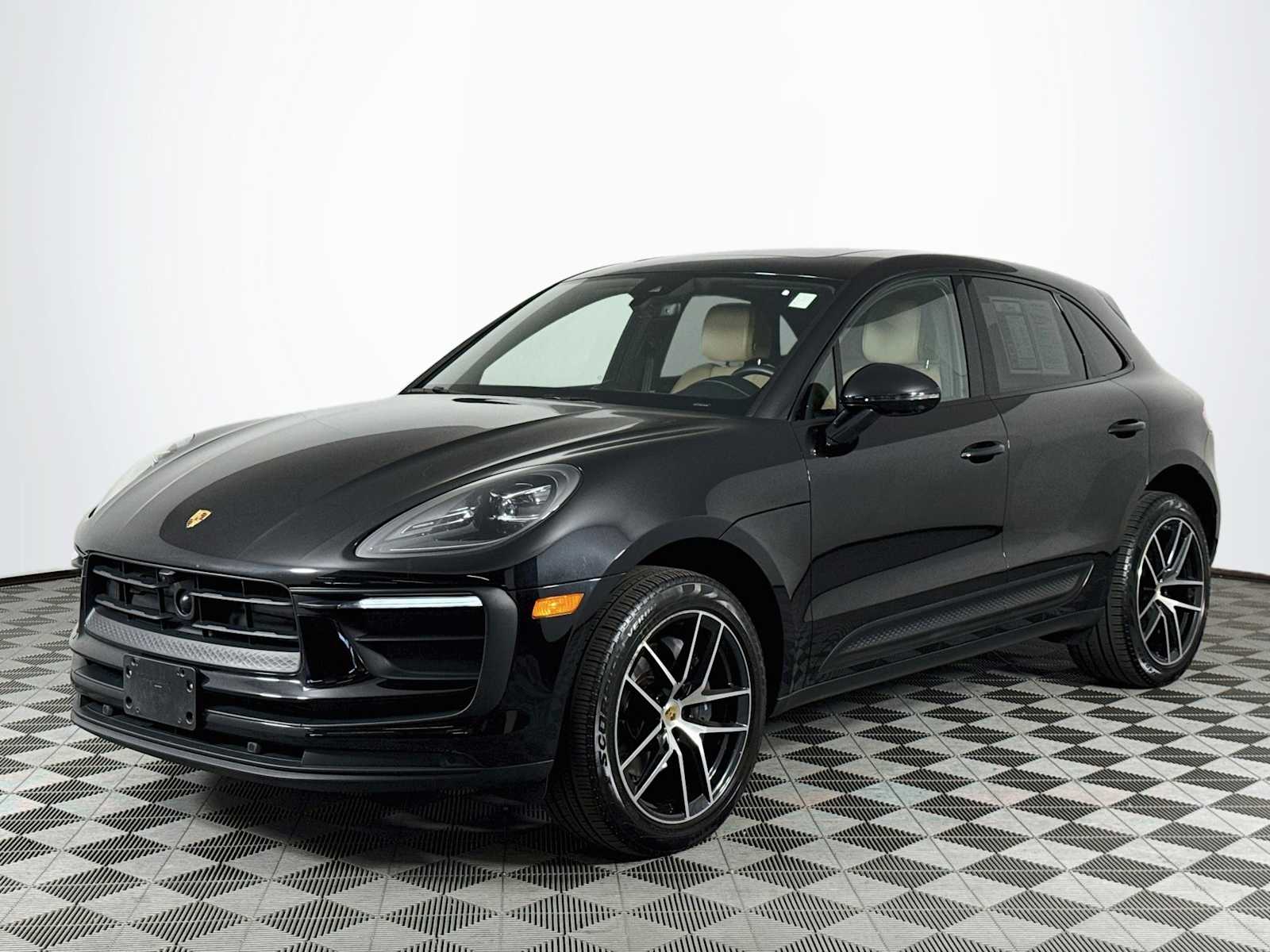 2022 Porsche Macan