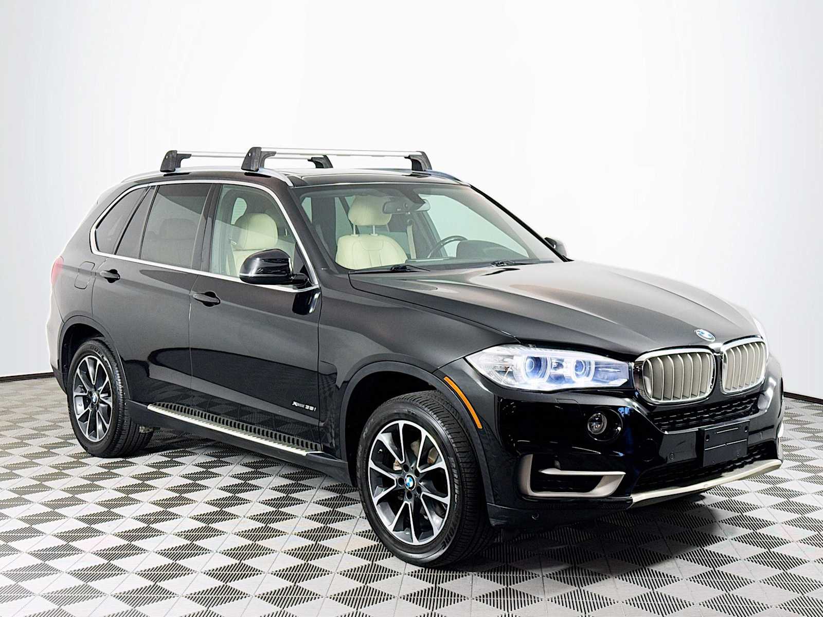Image 3 of 2017 BMW X5 xDrive35i SUV
