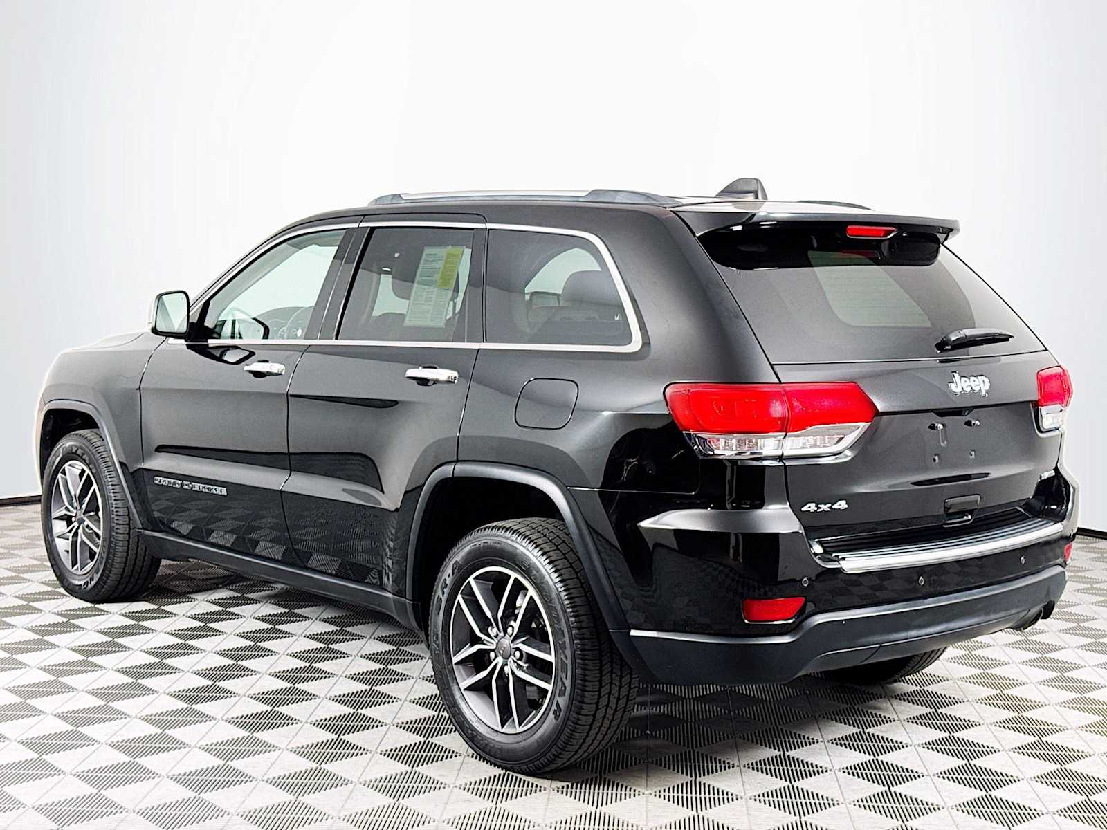 Image 6 of 2019 Jeep Grand Cherokee Limited SUV
