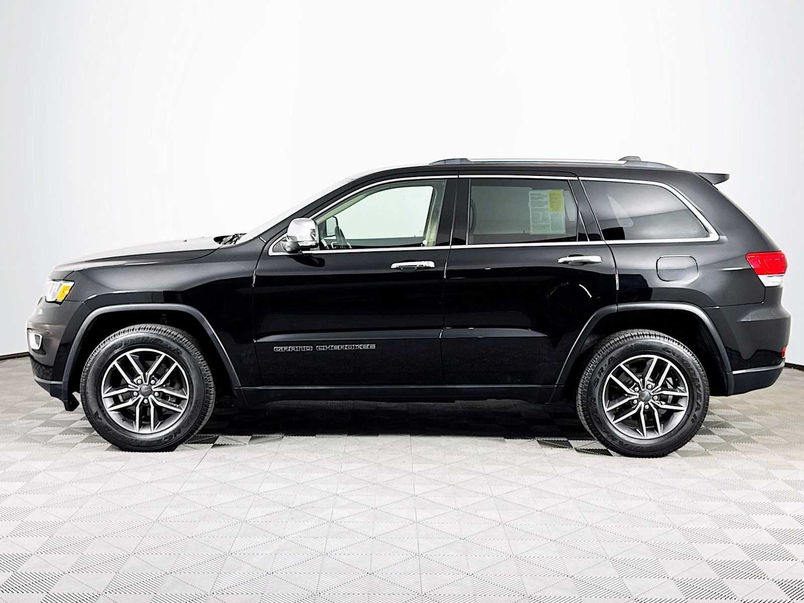 Image 7 of 2019 Jeep Grand Cherokee Limited SUV
