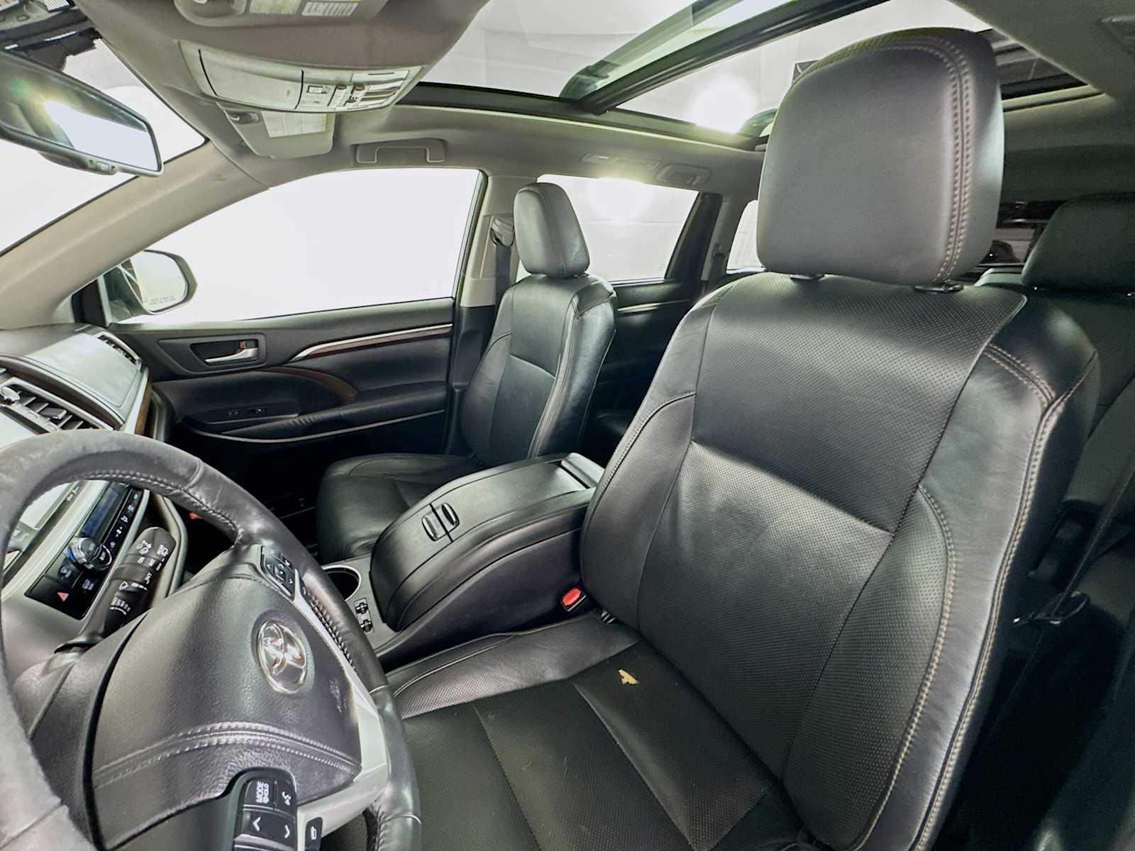Image 10 of 2015 Toyota Highlander Limited Platinum V6 SUV