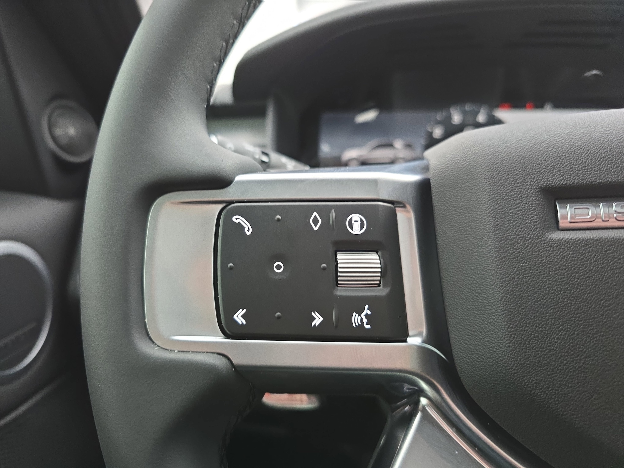 2025 Land Rover Discovery Dynamic SE - Photo 18