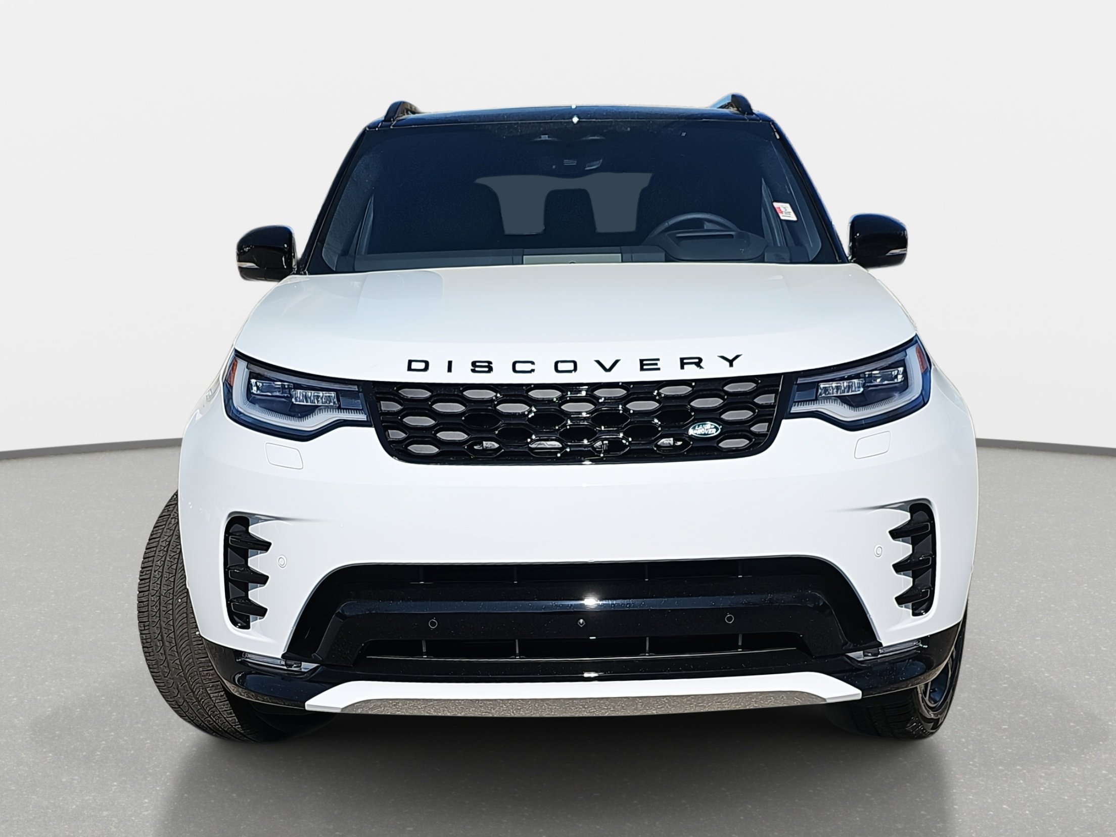 2025 Land Rover Discovery SE photo 2