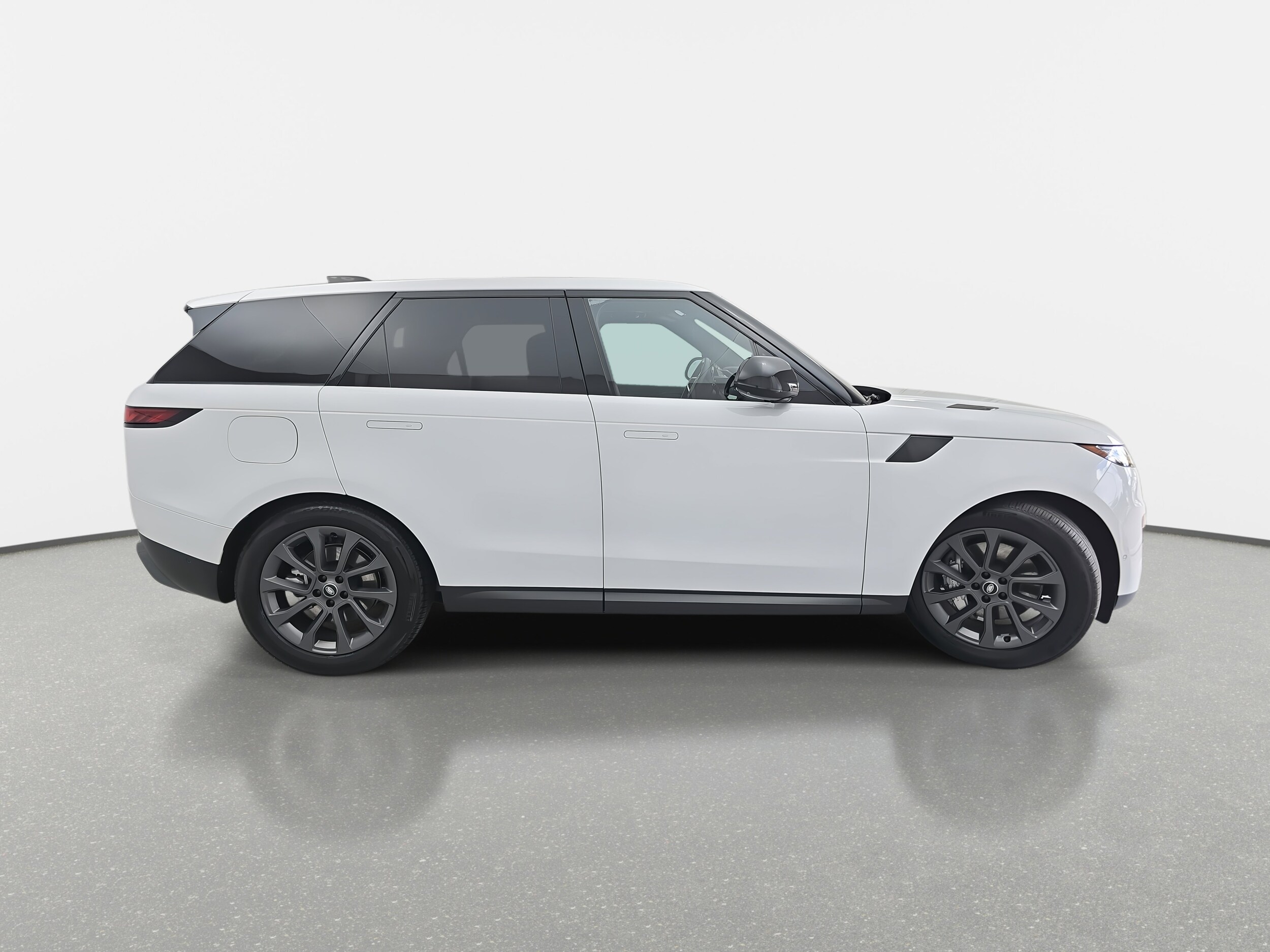 2025 Land Rover Range Rover Sport P360 S photo 3
