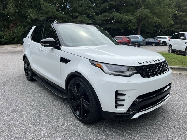 2025 Land Rover Discovery SE photo 2