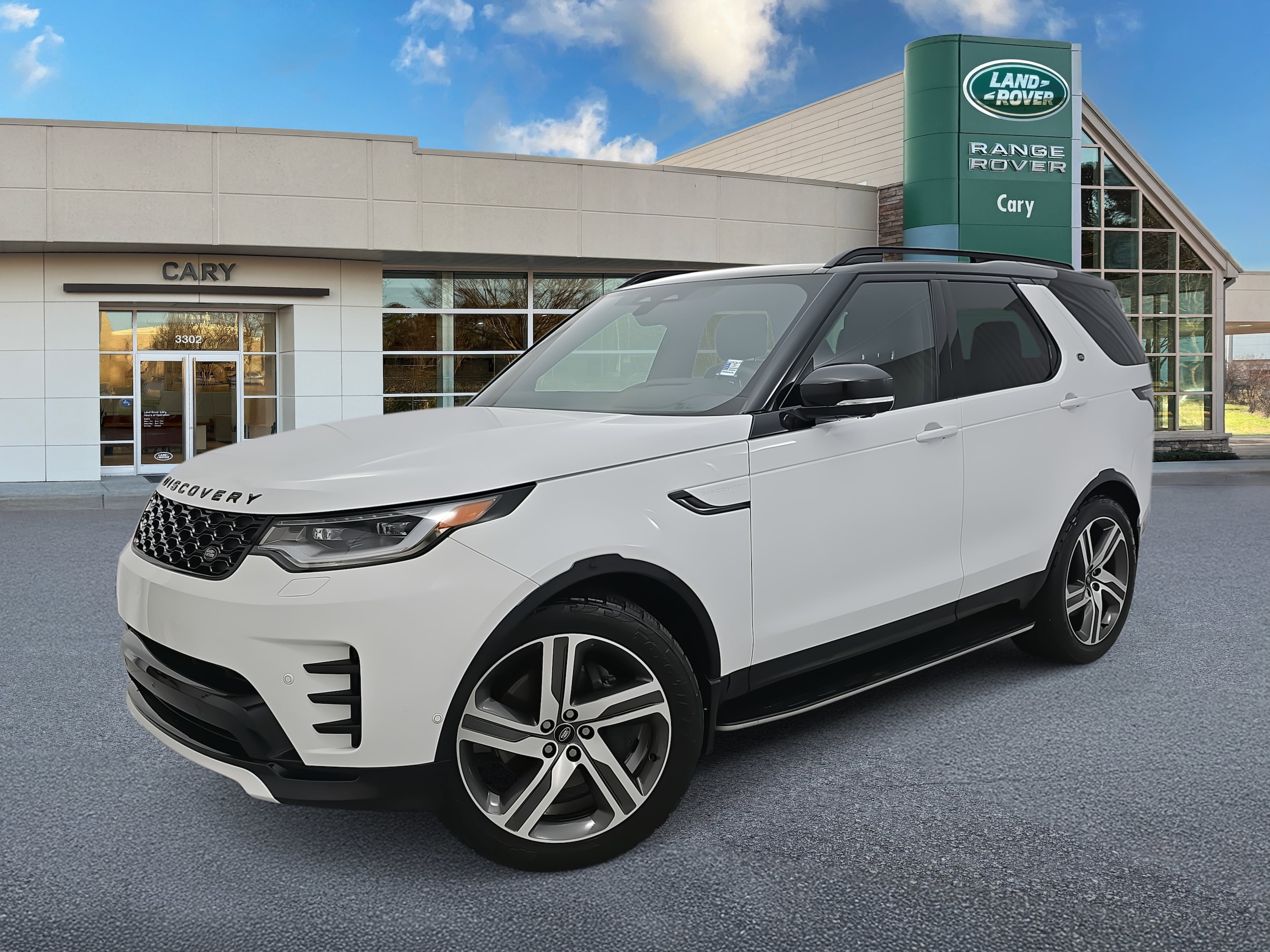 2024 Land Rover Discovery Dynamic SE's photo