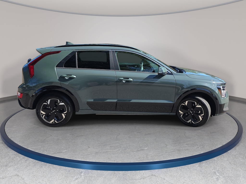 Used 2025 Kia Niro EV Wind SUV