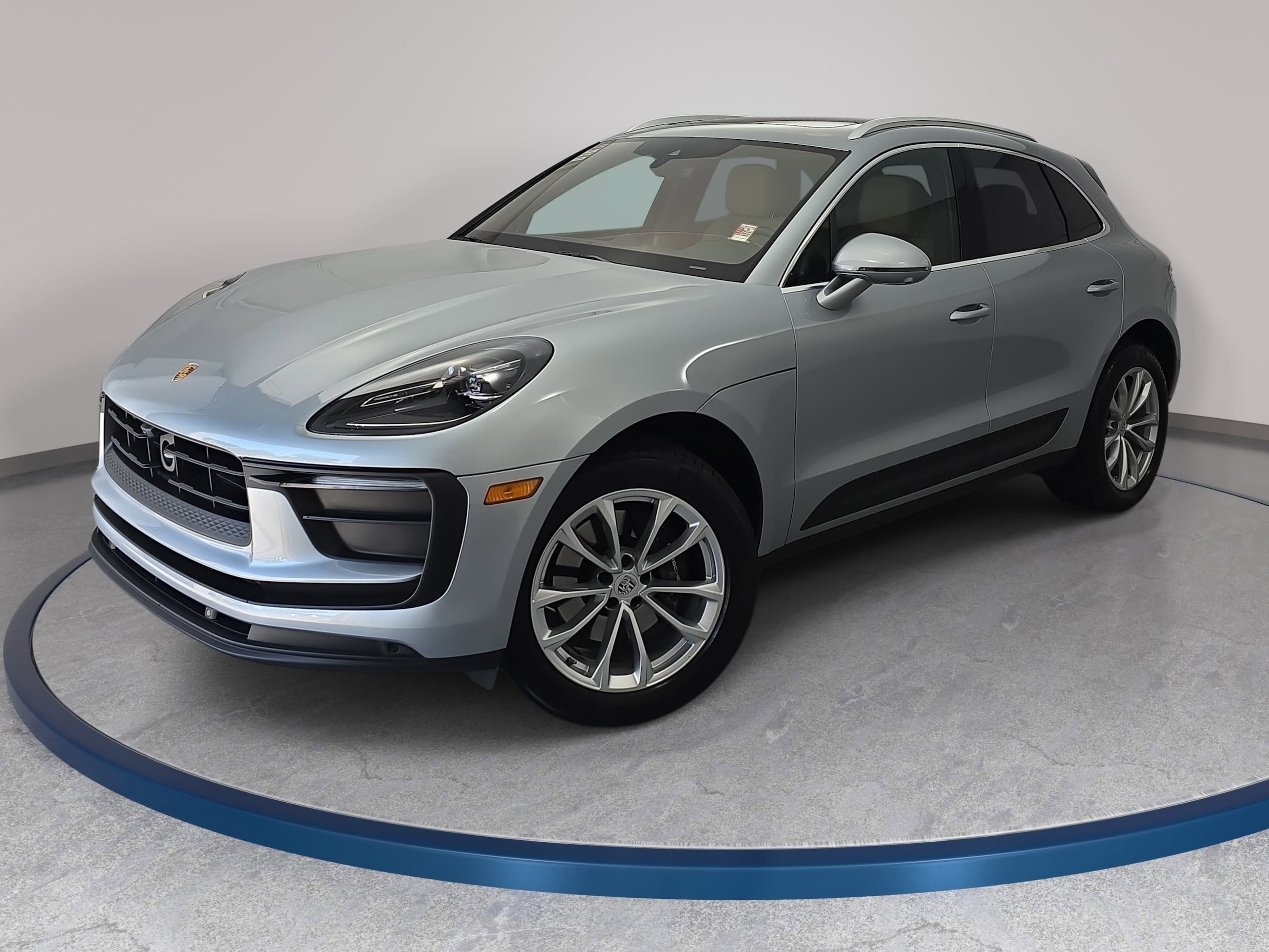 2025 Porsche Macan -'s photo