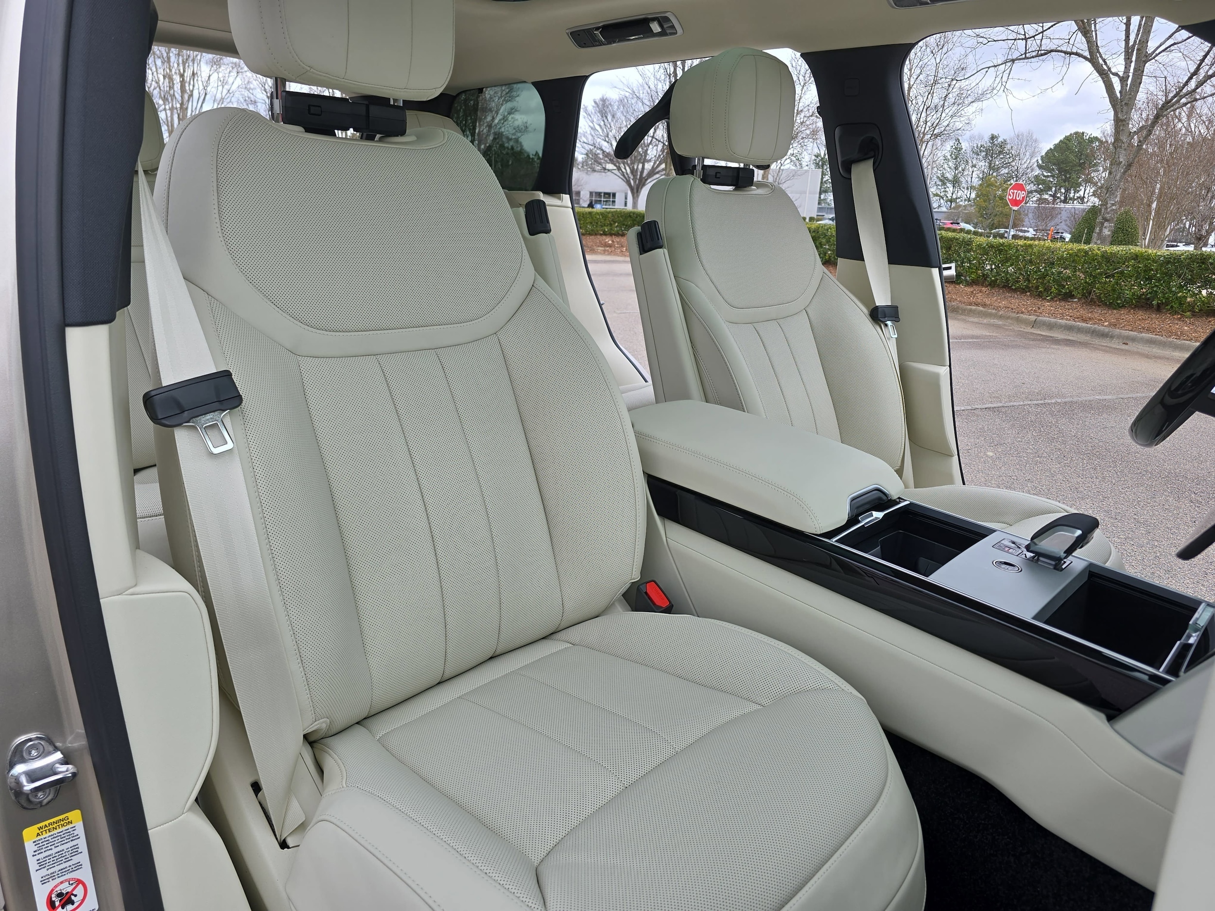 2026 Land Rover Range Rover SE - Photo 10