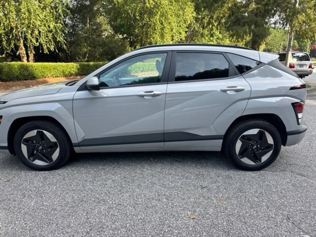 Used 2025 Hyundai Kona Electric SEL SUV