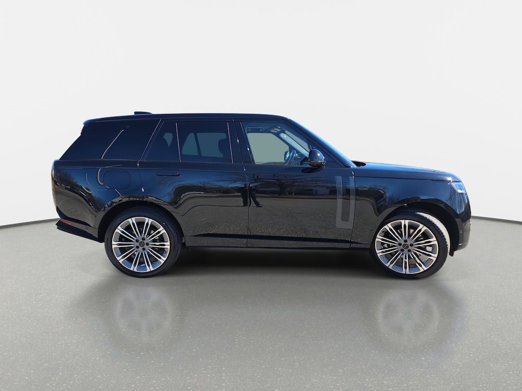 New 2026 Land Rover Range Rover SE SUV