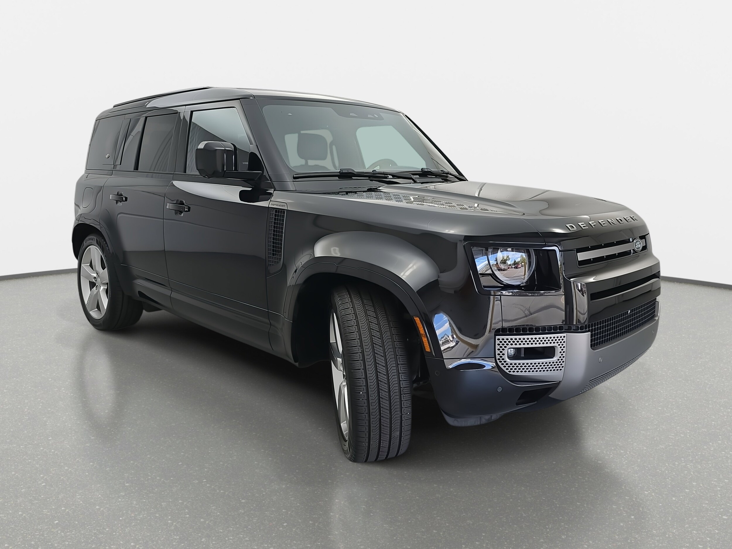 2024 Land Rover Defender X-Dynamic SE photo 3