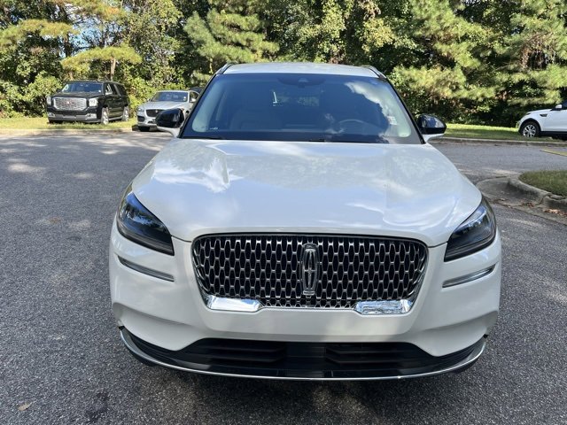 2020 Lincoln Corsair Standard photo 3