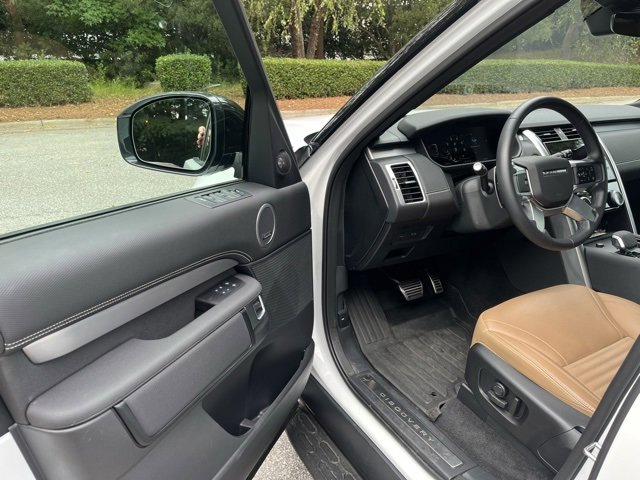 2025 Land Rover Discovery SE photo 4