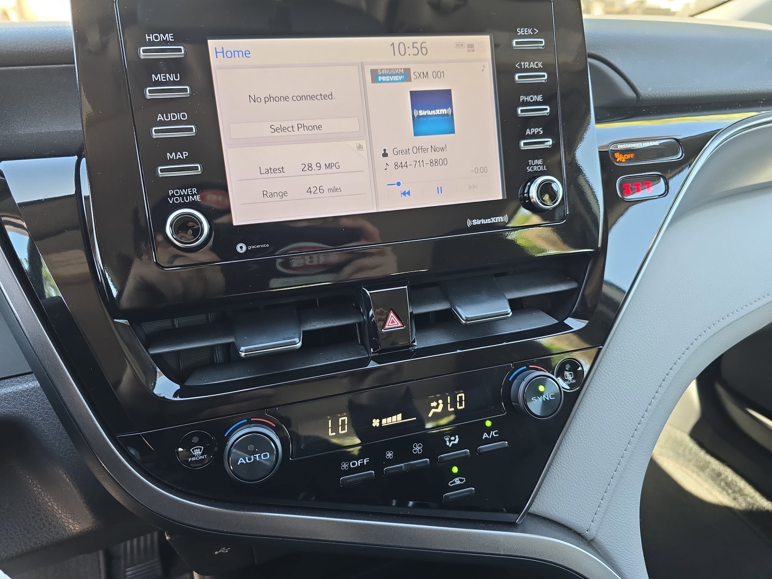 2023 Toyota Camry LE - Photo 19
