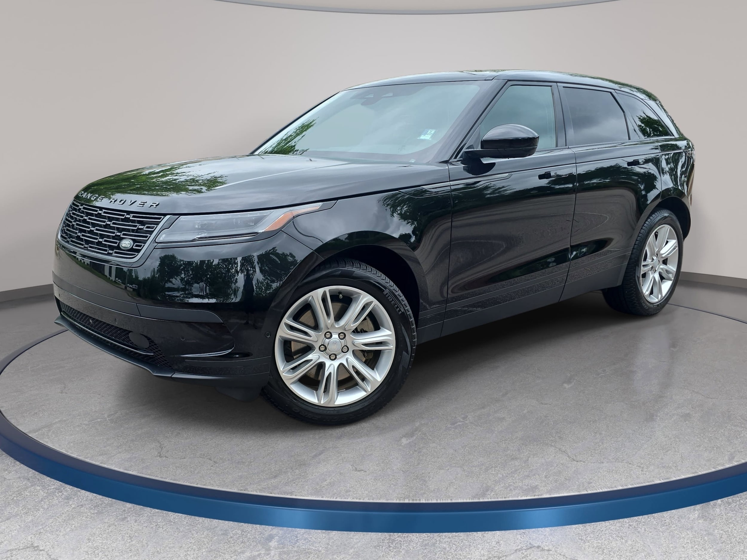2026 Land Rover Range Rover Velar P250 S's photo