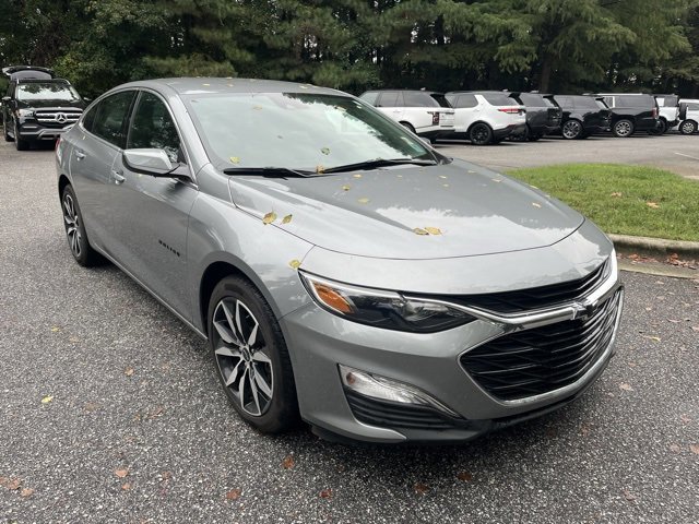 2025 Chevrolet Malibu RS photo 2