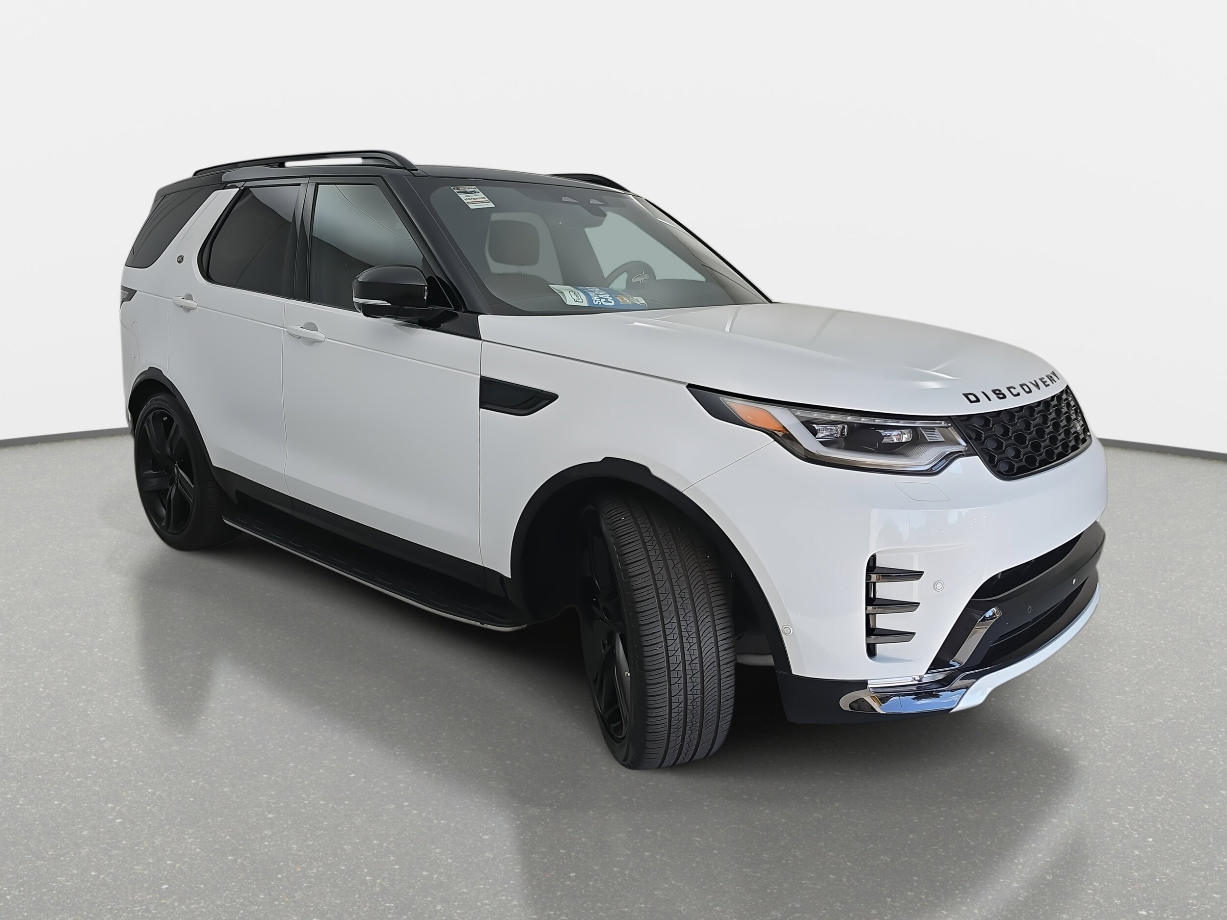2025 Land Rover Discovery SE photo 2