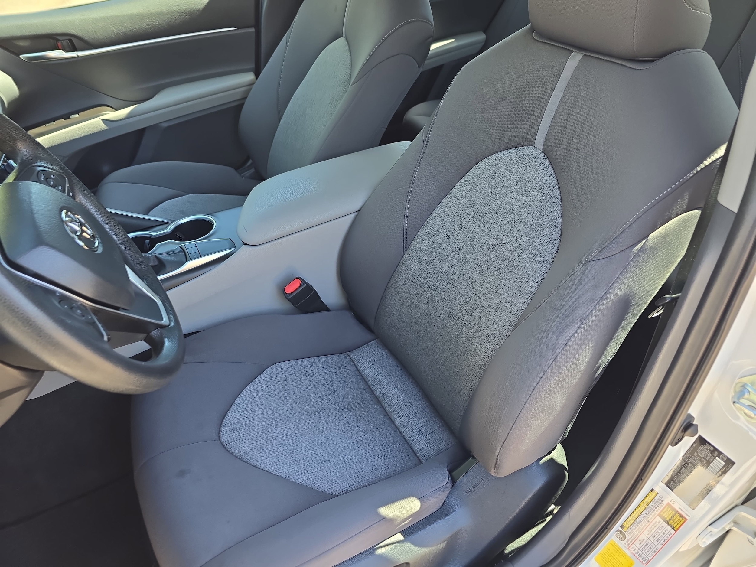 2023 Toyota Camry LE - Photo 14
