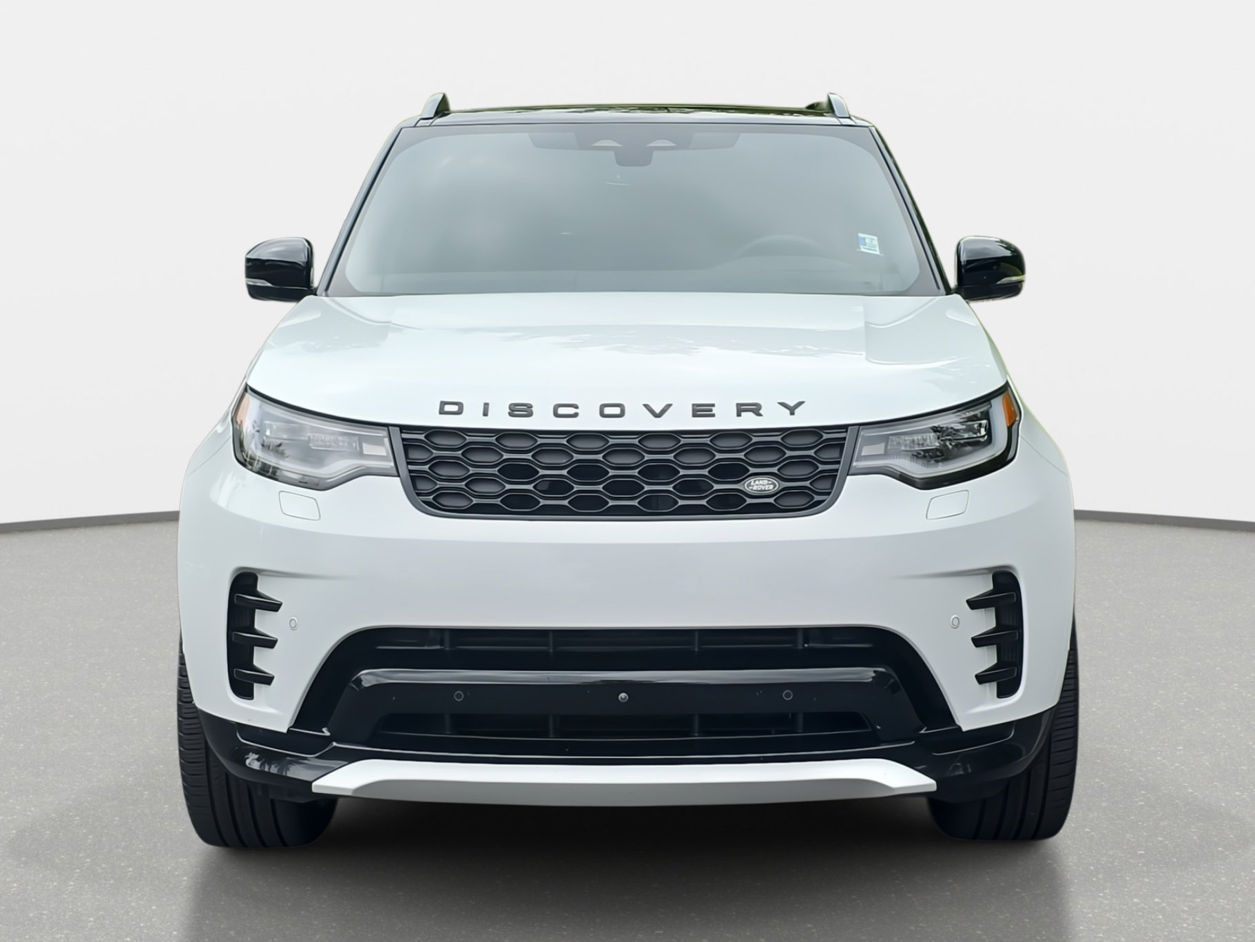 2024 Land Rover Discovery SE photo 2
