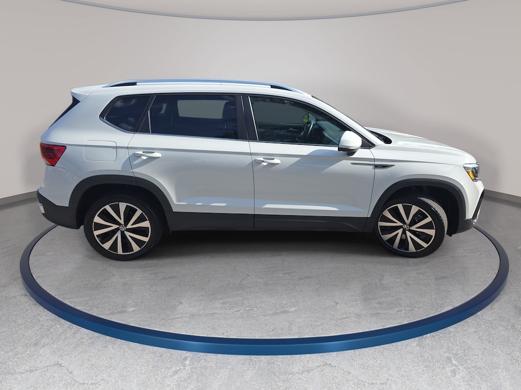 Used 2024 Volkswagen Taos SE SUV