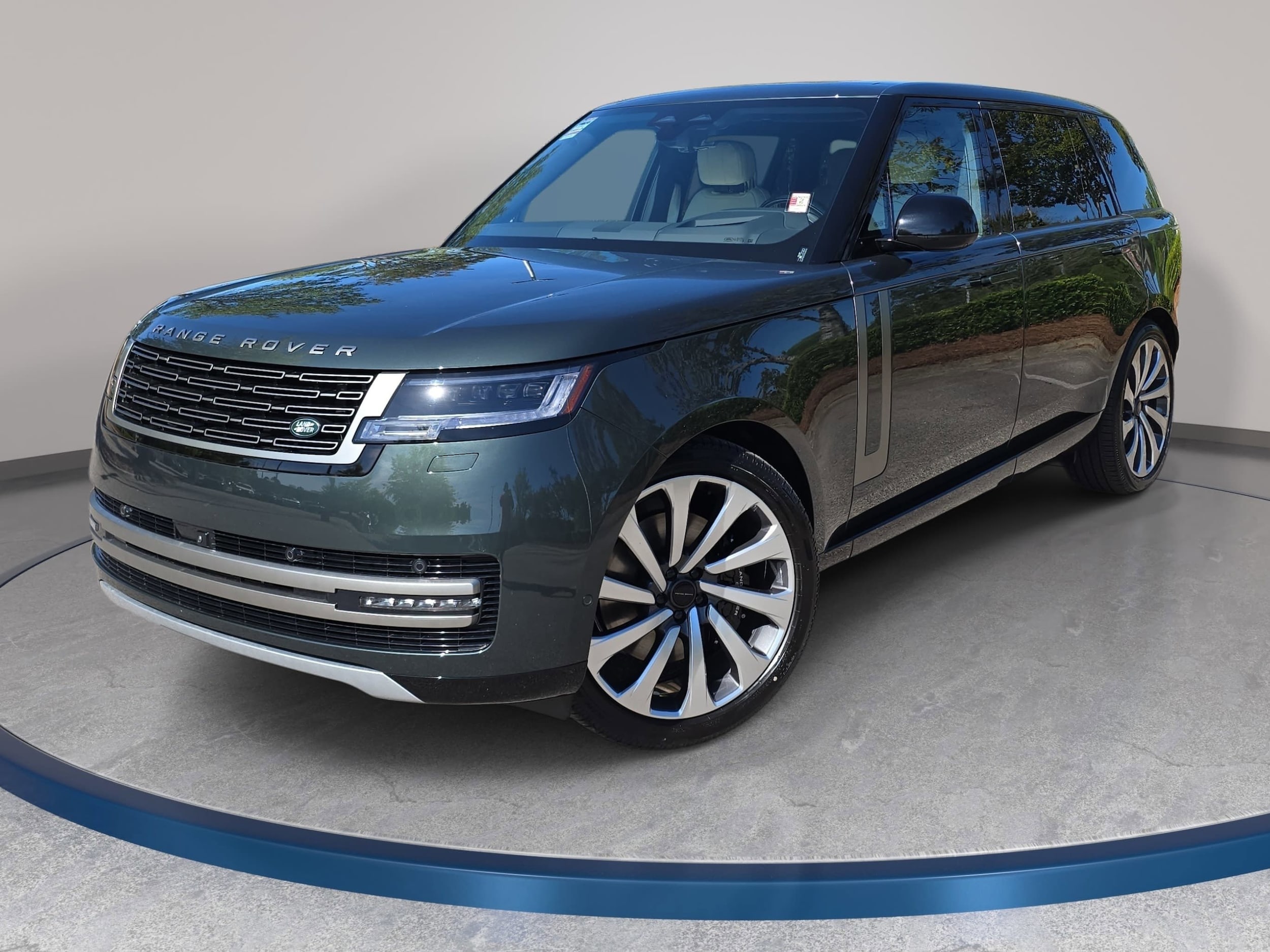 2026 Land Rover Range Rover 4.4 SE LWB 7's photo