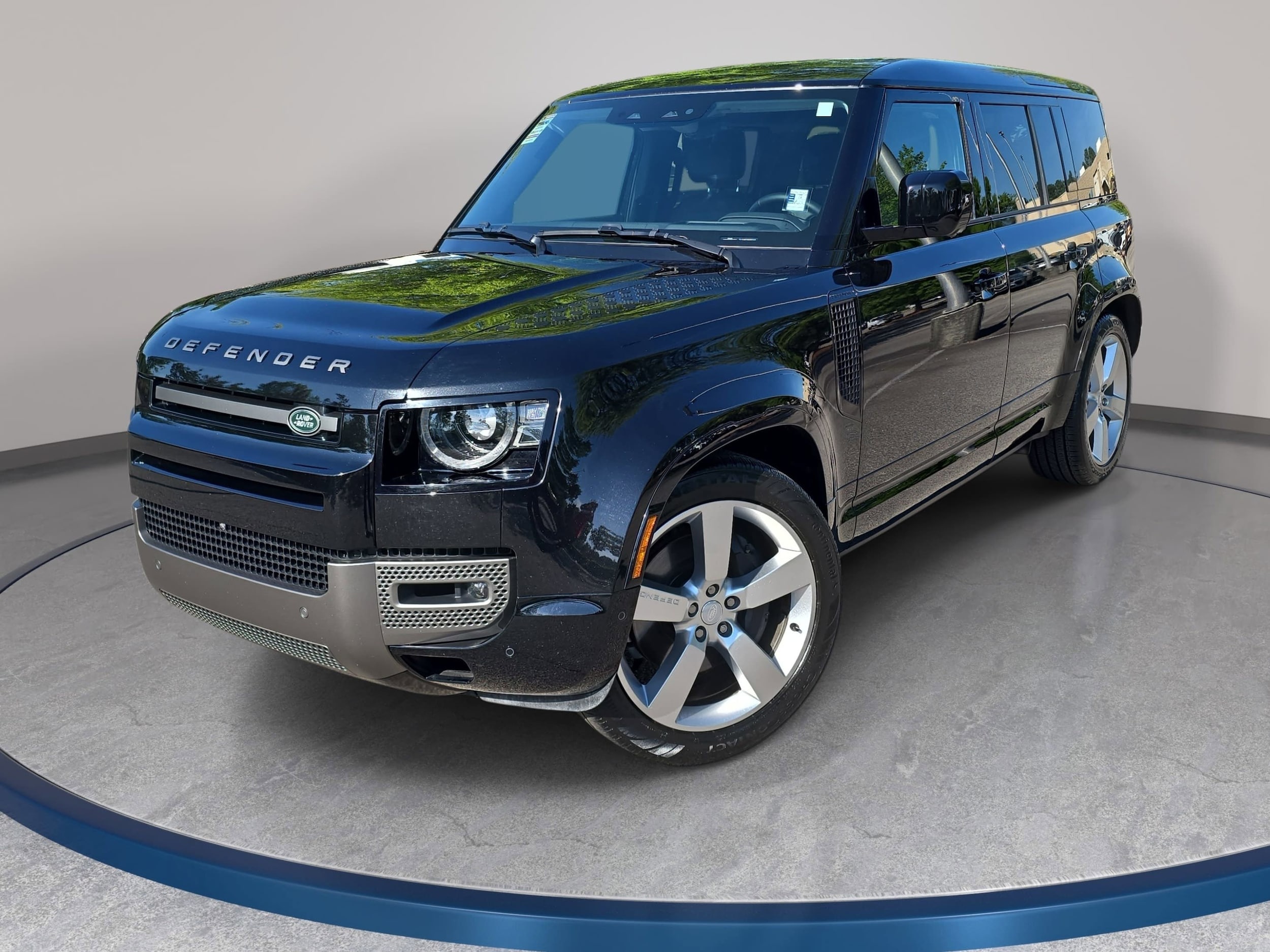 2025 Land Rover Defender 110 X-Dynamic SE P500's photo