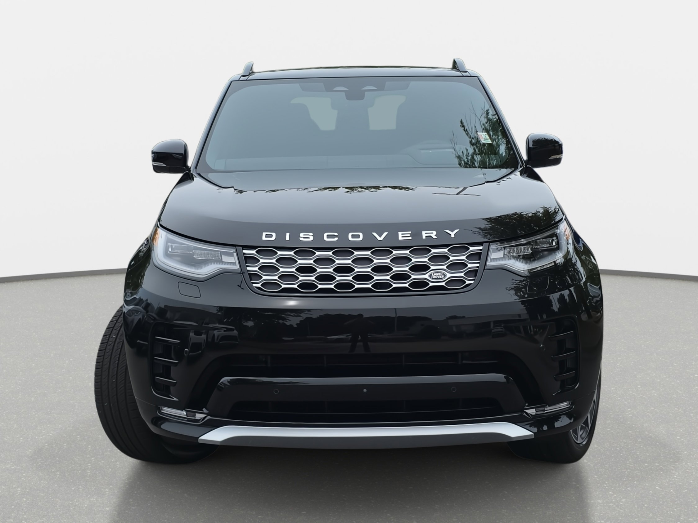 2025 Land Rover Discovery Metropolitan Edition photo 2