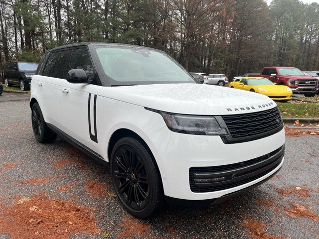 2025 Land Rover Range Rover SE photo 2