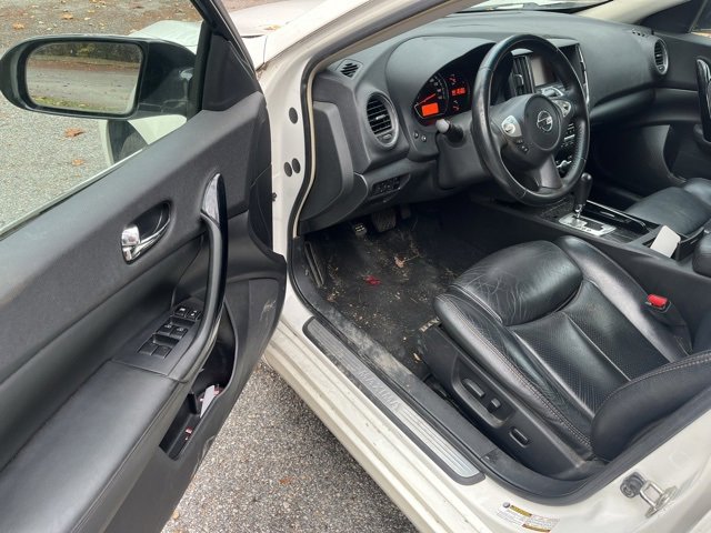2011 Nissan Maxima SV photo 4