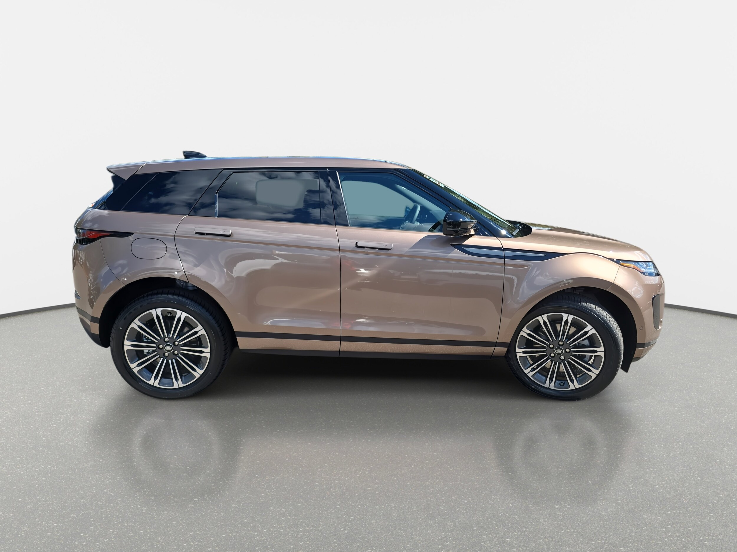 2026 Land Rover Range Rover Evoque S photo 4