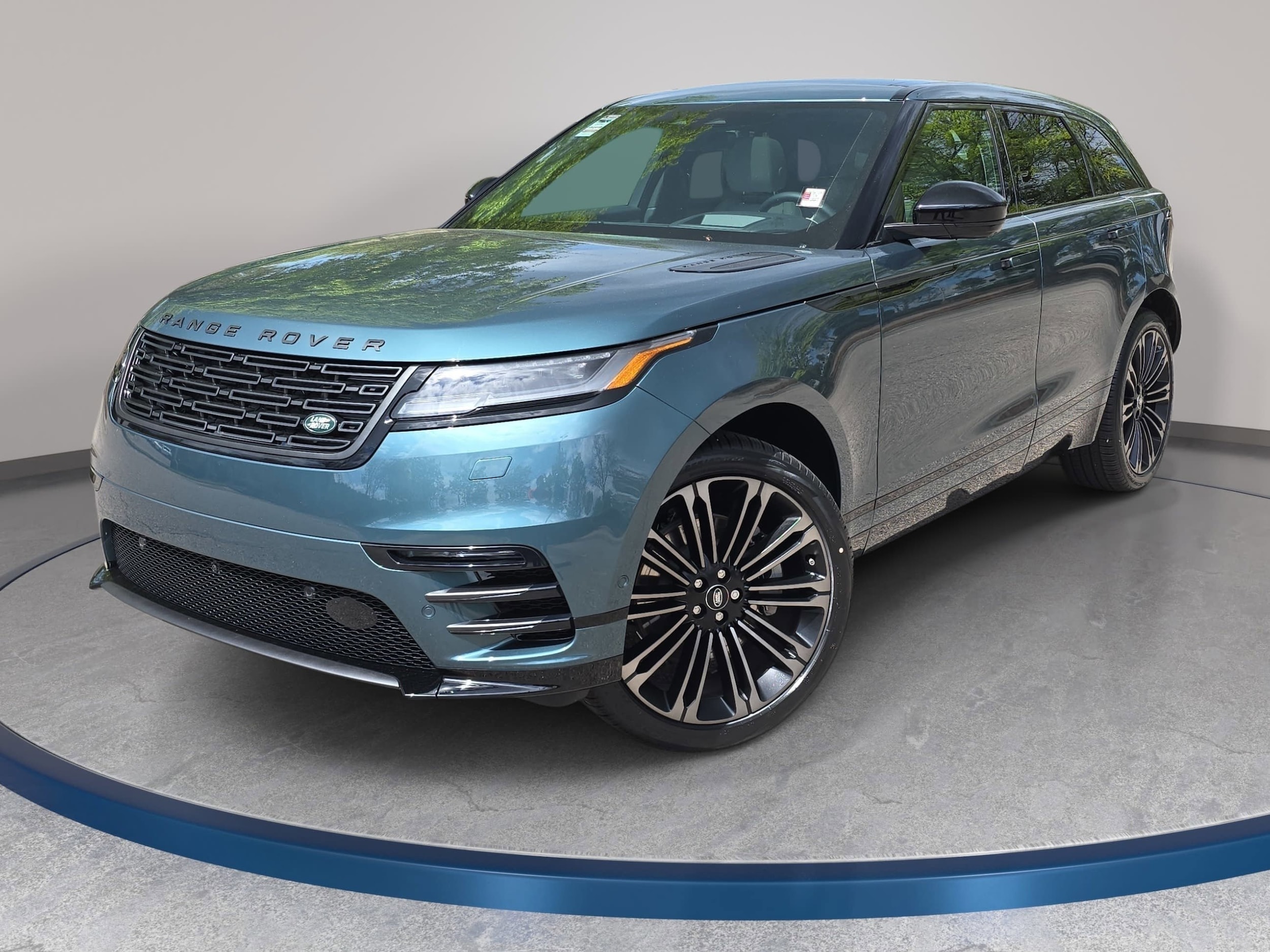 2026 Land Rover Range Rover Velar P250 Dynamic SE's photo