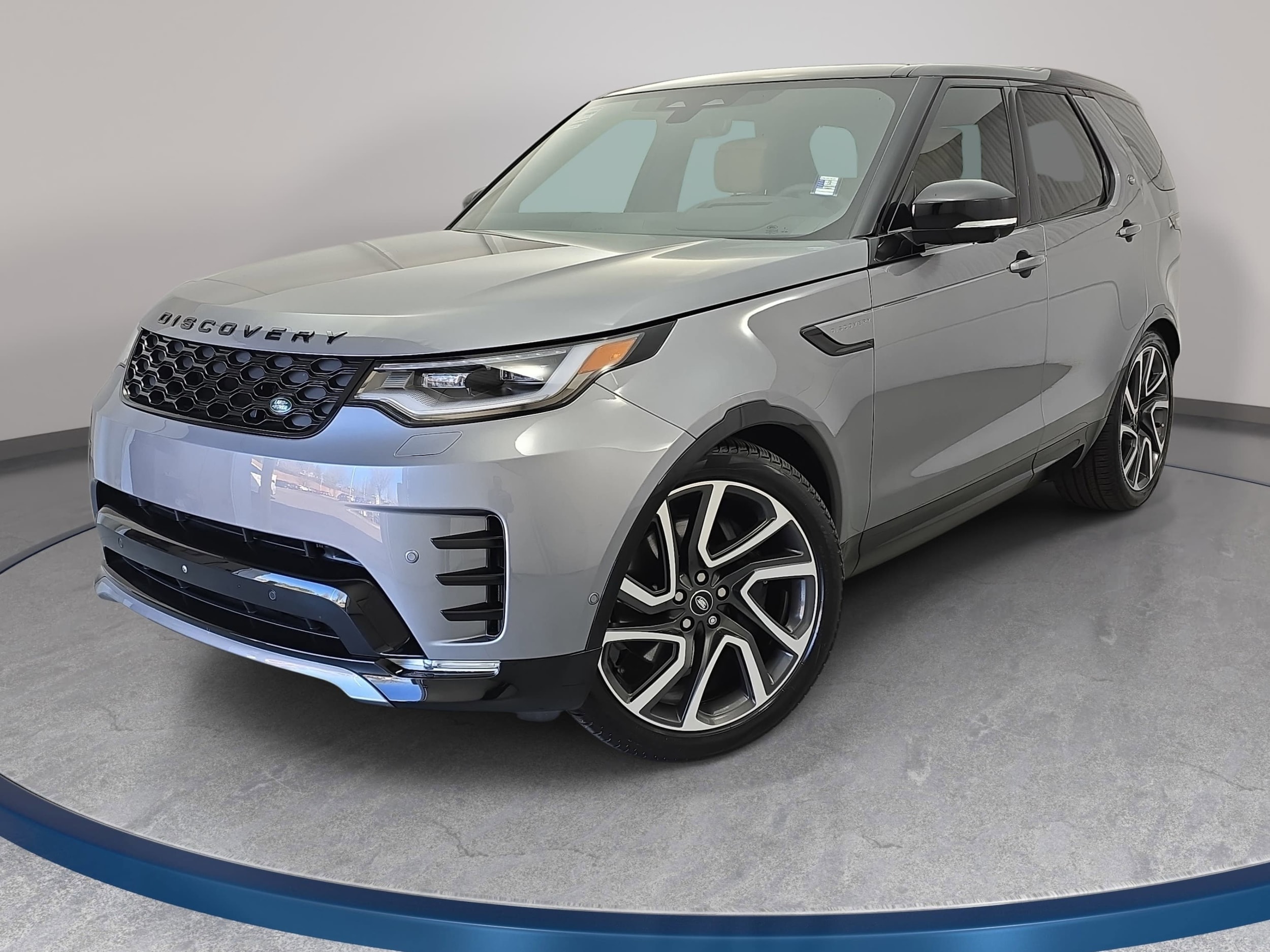 2025 Land Rover Discovery Dynamic SE