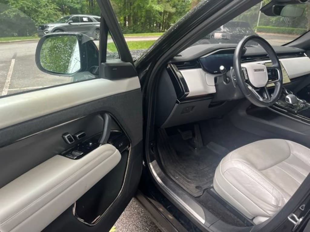 Used 2023 Land Rover Range Rover Sport SE SUV