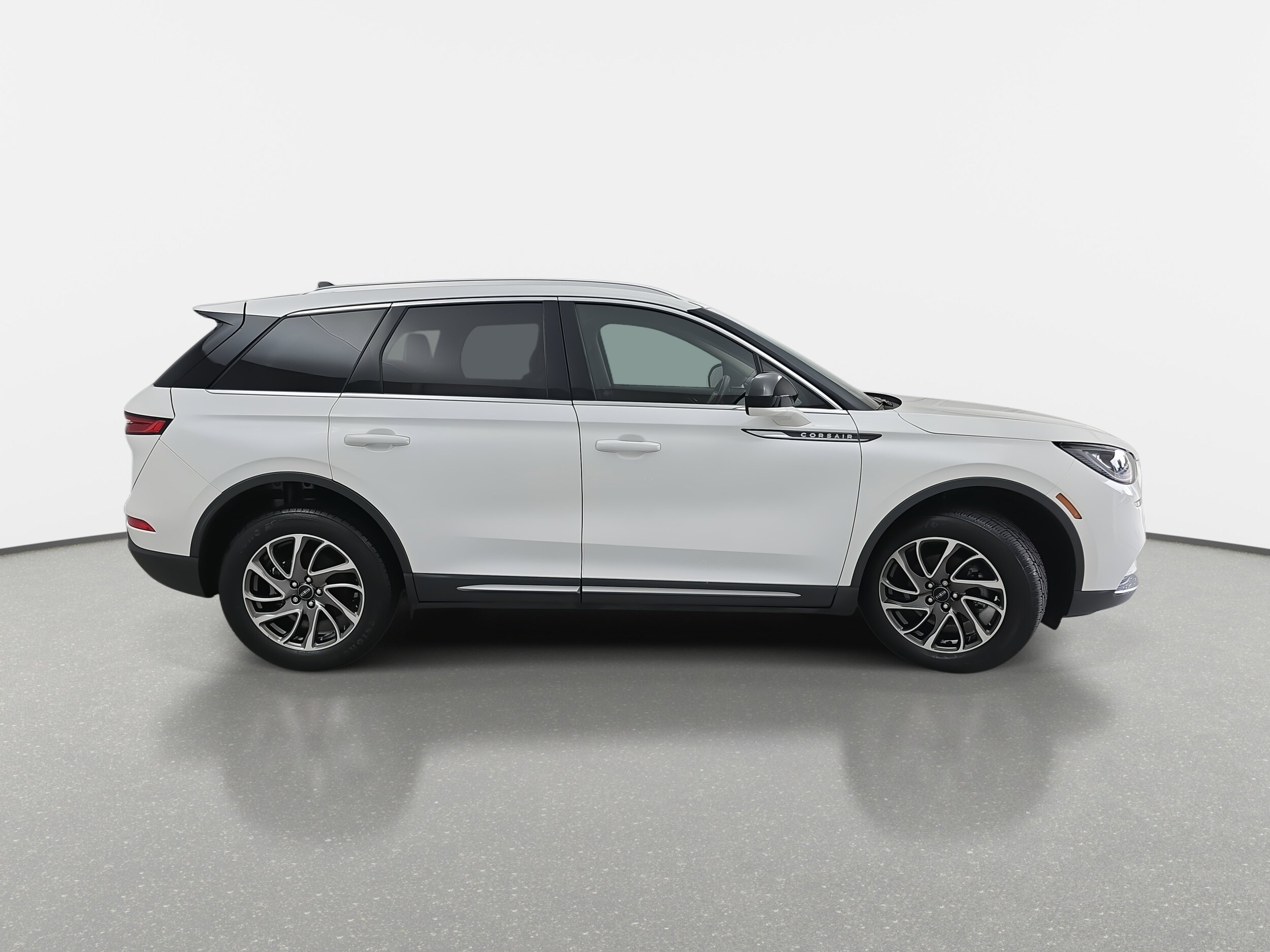 2020 Lincoln Corsair Standard photo 4