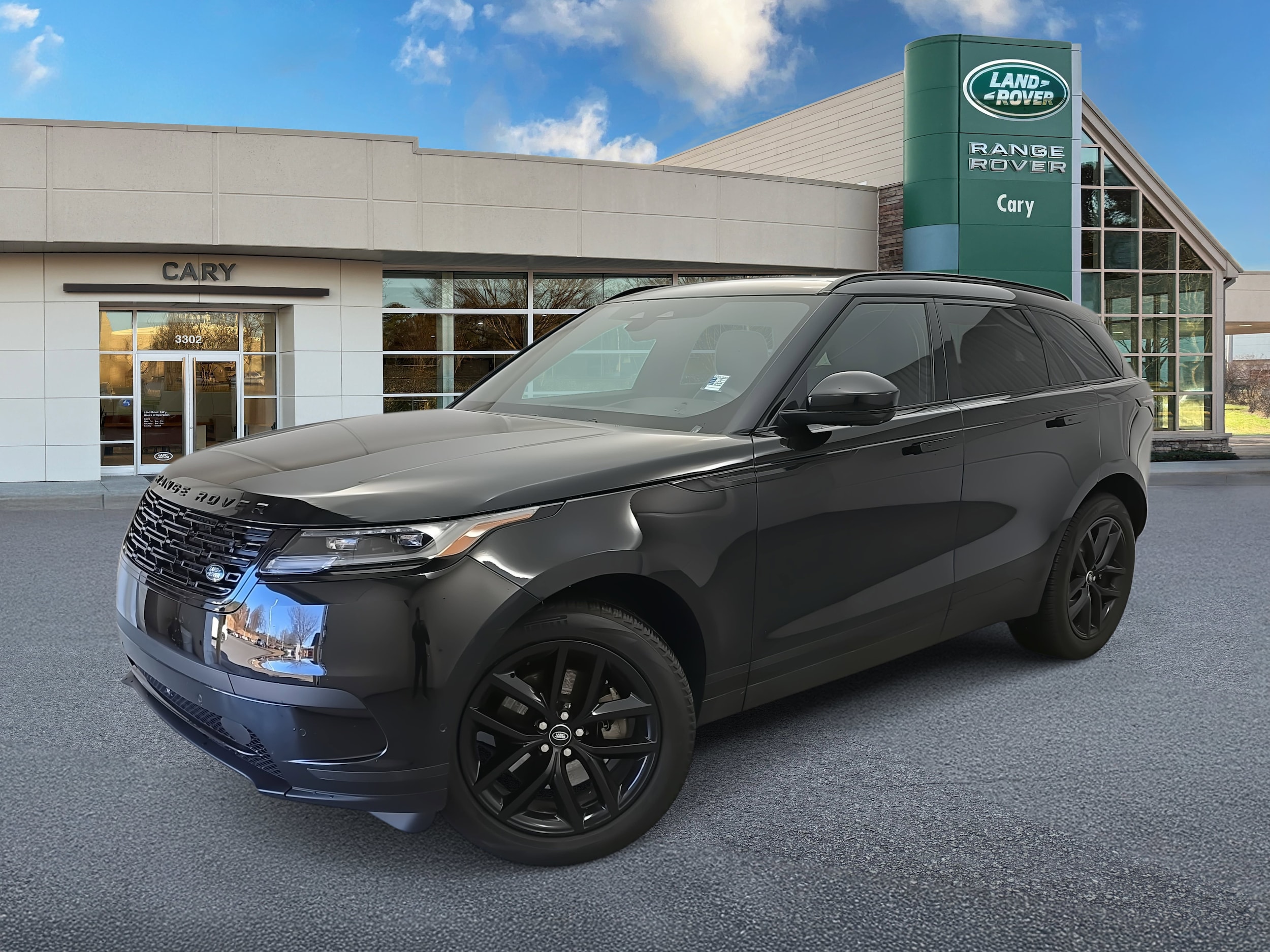 2025 Land Rover Range Rover Velar S's photo