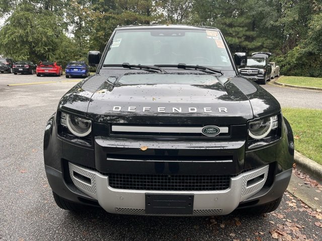 2023 Land Rover Defender S photo 3