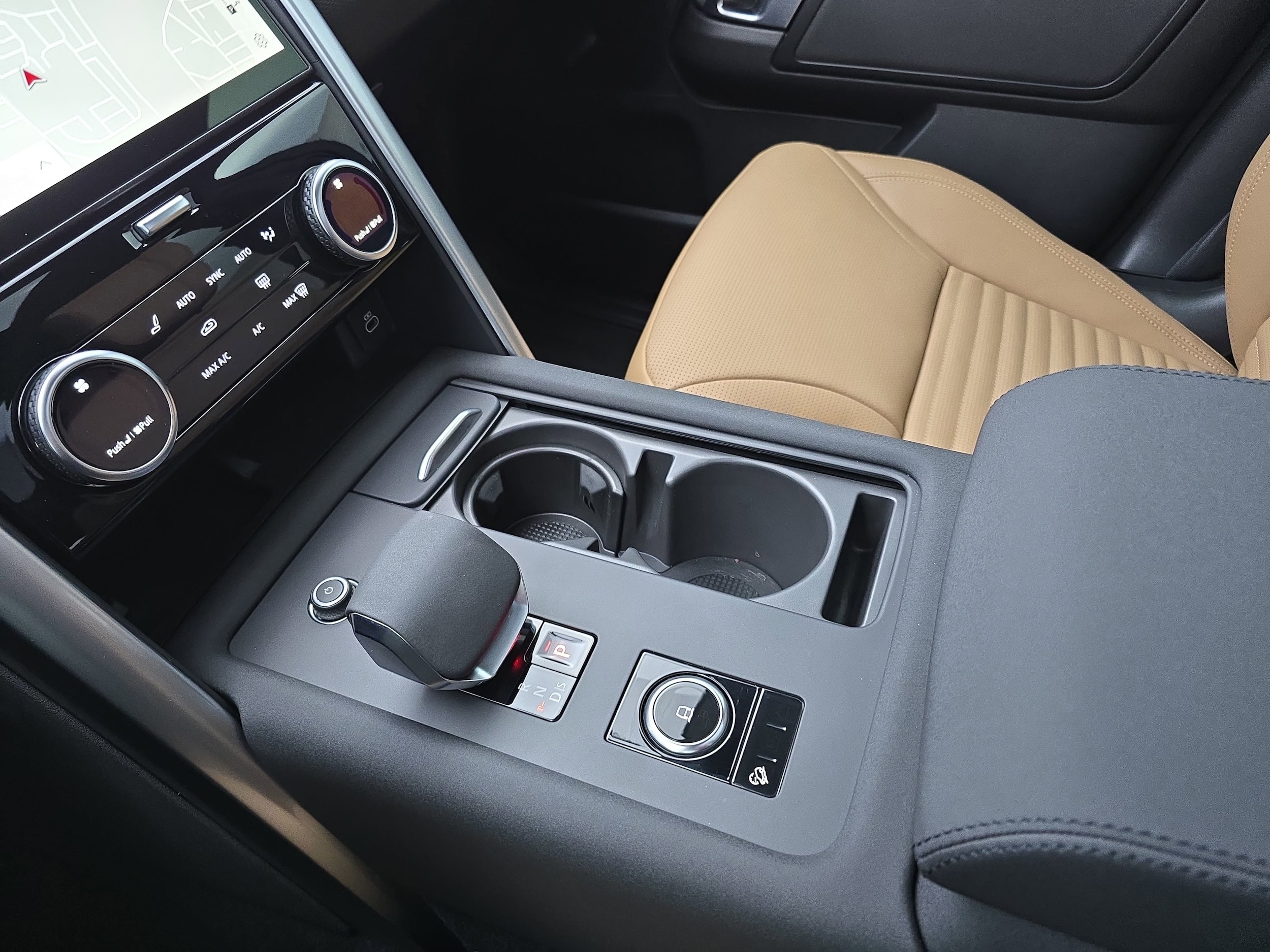 2025 Land Rover Discovery Dynamic SE - Photo 26