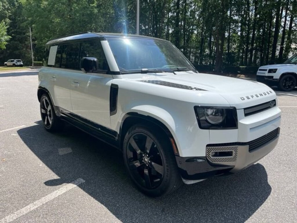 Used 2025 Land Rover Defender X-Dynamic SE SUV