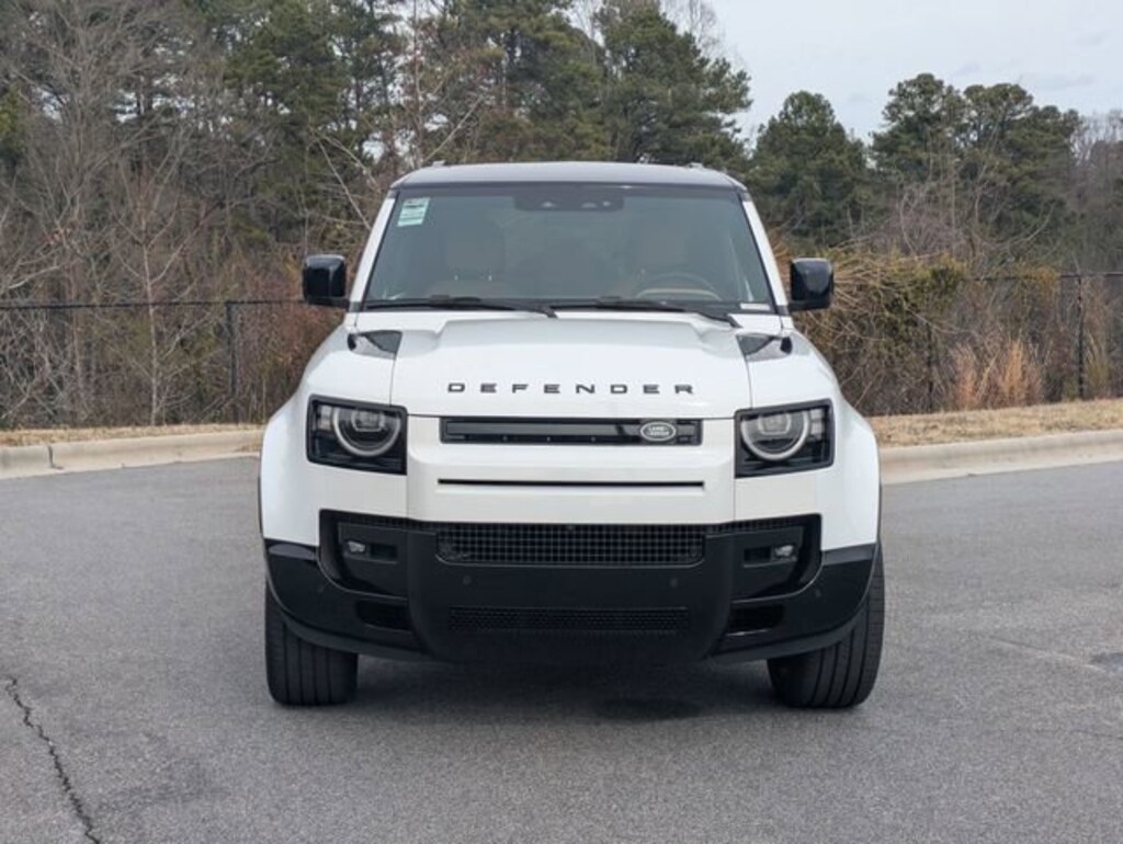 Used 2026 Land Rover Defender X-Dynamic SE SUV