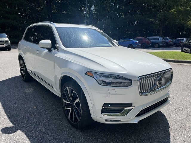2024 Volvo XC90 Plus photo 2