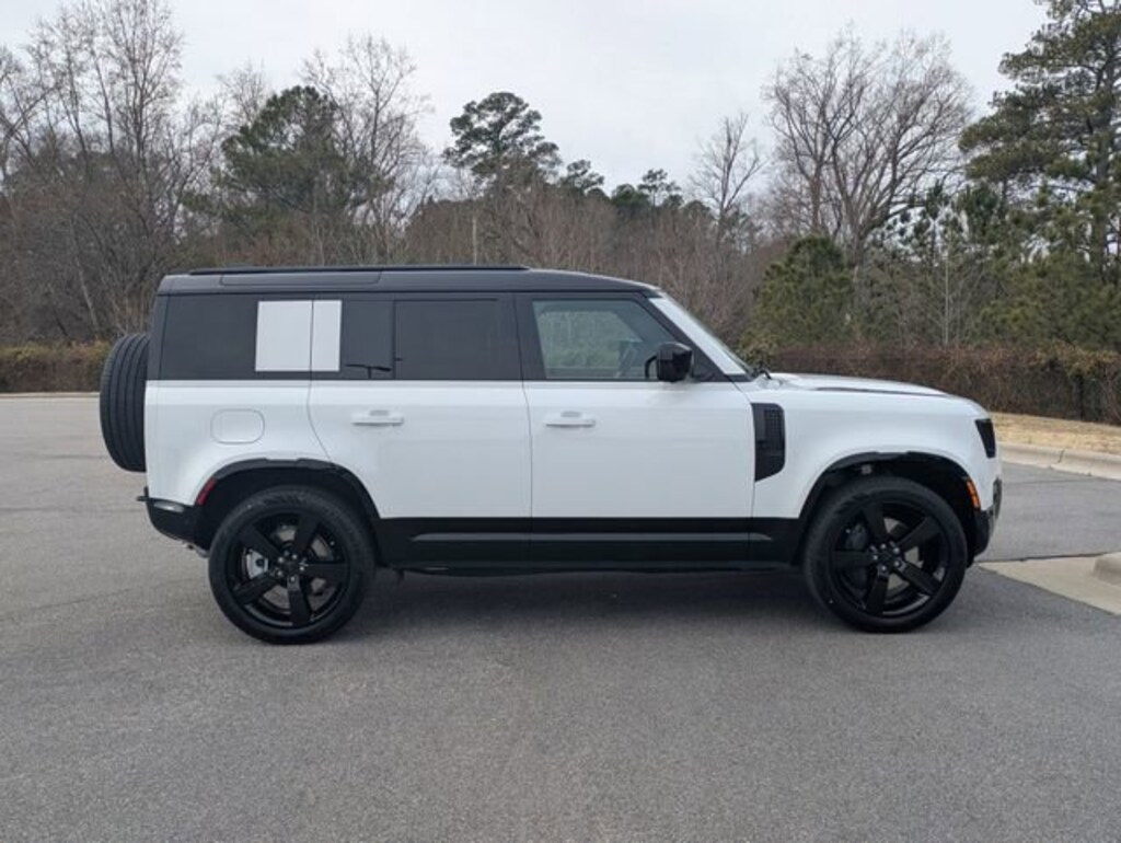 Used 2026 Land Rover Defender X-Dynamic SE SUV