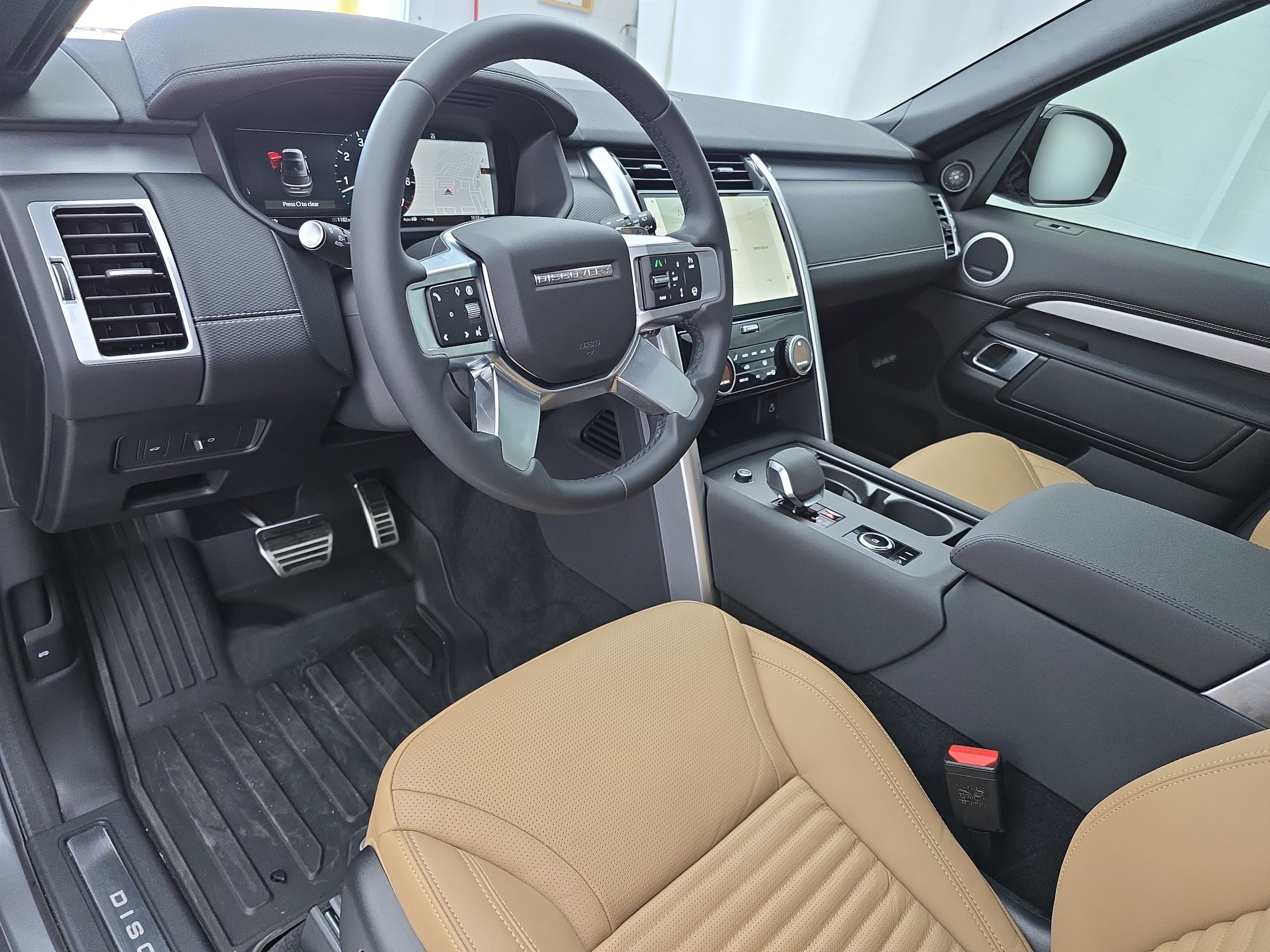 2025 Land Rover Discovery Dynamic SE - Photo 17