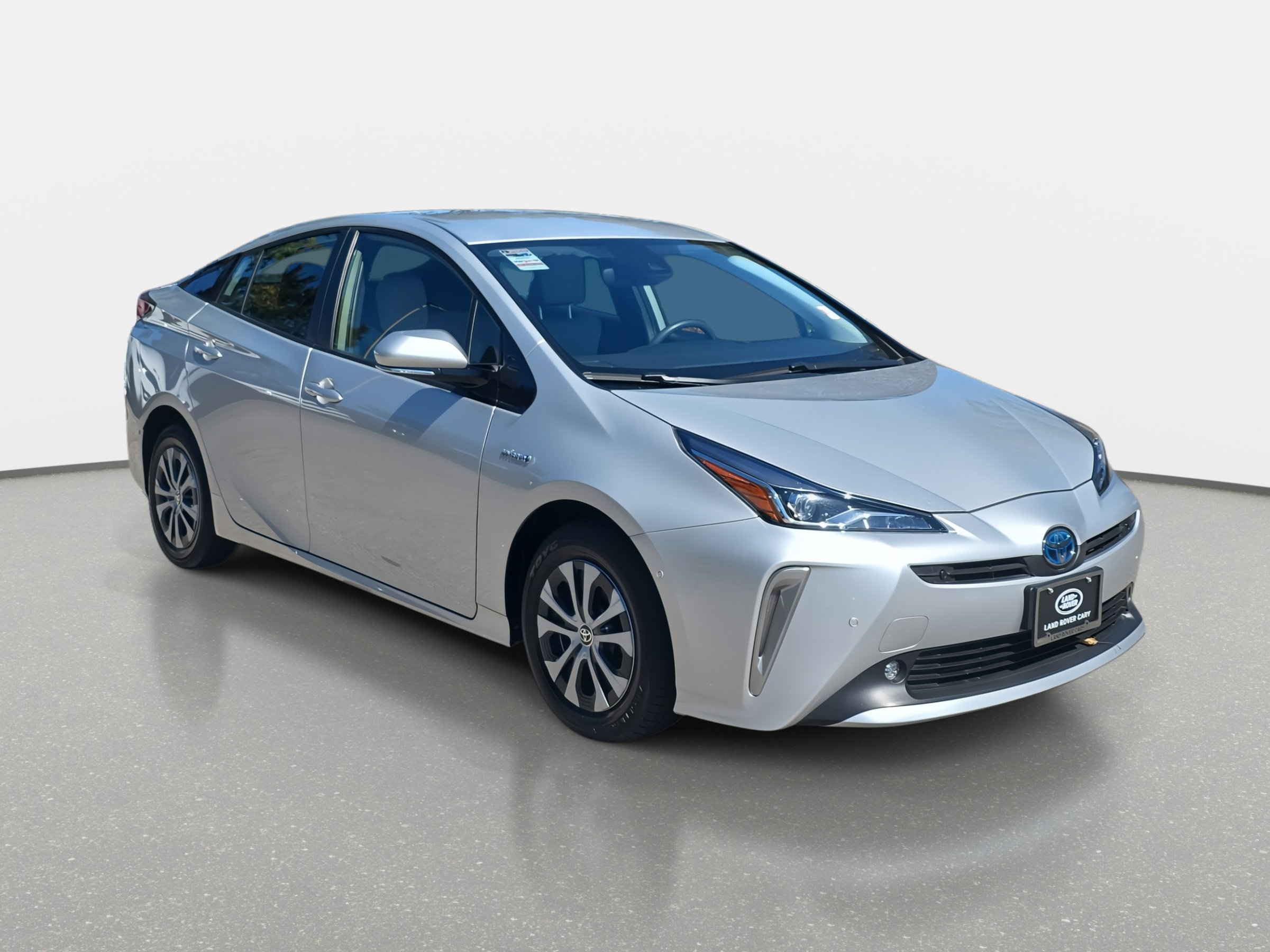 2019 Toyota Prius LE photo 3